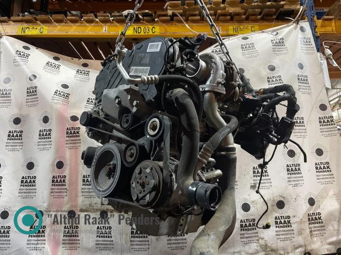 Motor van een Opel Insignia 2.0 CDTI 16V 120 ecoFLEX 2014