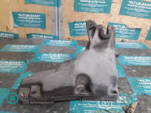 Gebruikte Motorrubber Mercedes S (W221) 5.5 S-550 32V 4-Matic Prijs op aanvraag aangeboden door "Altijd Raak" Penders