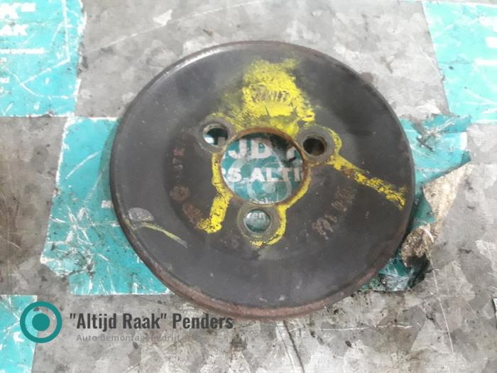 Gebruikte Waterpomp Volkswagen Passat (35I) 2.0 i GL,GT 16V Prijs op aanvraag aangeboden door "Altijd Raak" Penders