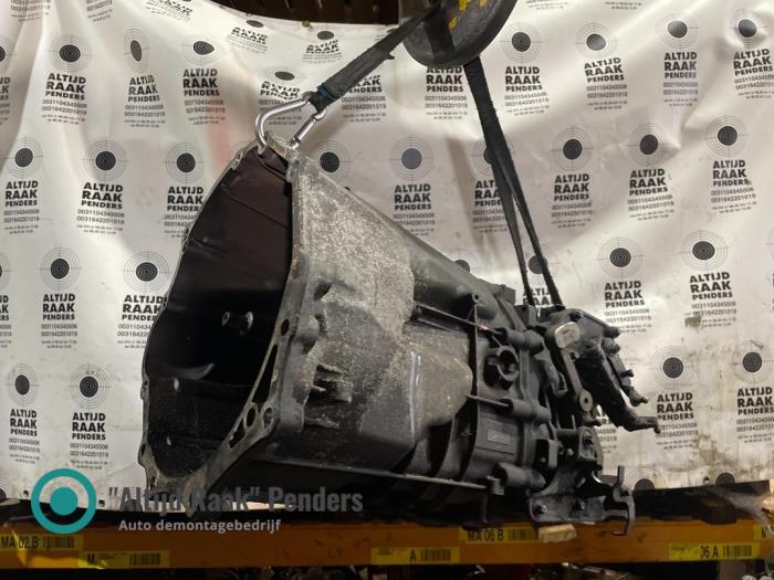 Gebruikte Versnellingsbak Volkswagen Crafter 2.5 TDI 30/35/50 Prijs op aanvraag aangeboden door "Altijd Raak" Penders