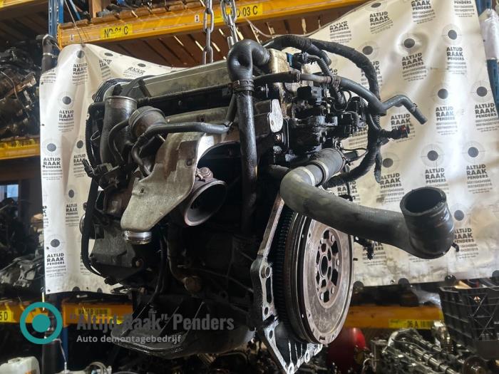 Motor van een Opel Astra H GTC (L08) 2.0 16V Turbo OPC 2005