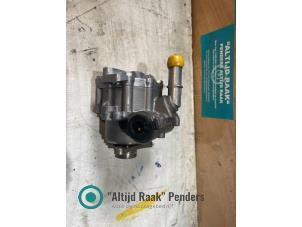 Stuurpomp van een Renault Master II (FD/HD) 3.0 dCi 16V 140 2006