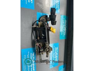 Gebruikte Handgreep BMW Z3 Coupé (E36/7C) 2.8 24V Prijs op aanvraag aangeboden door "Altijd Raak" Penders