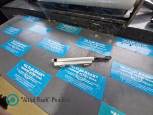 Gebruikte Cabriodak cilinder Mercedes CLK (R209) 3.2 320 V6 18V Prijs op aanvraag aangeboden door "Altijd Raak" Penders