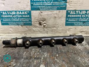 Gebruikte Injector brug Chevrolet Captiva (C140) 2.2 D 16V 4x4 Prijs op aanvraag aangeboden door "Altijd Raak" Penders