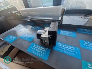 Gebruikte ABS Pomp Toyota Tundra (K5/K6) 5.7 V8 32V Dual VVT-I 4WD Prijs op aanvraag aangeboden door "Altijd Raak" Penders