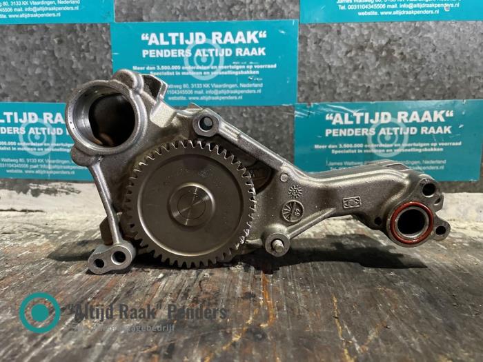 Gebruikte Oliepomp Jeep Grand Cherokee (WK/WK2) 3.0 CRD V6 24V Prijs op aanvraag aangeboden door "Altijd Raak" Penders