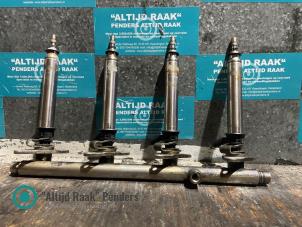 Gebruikte Injector brug Mercedes C (W205) C-180 1.6 16V Prijs op aanvraag aangeboden door "Altijd Raak" Penders