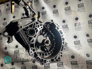 Gebruikte Versnellingsbak Opel Corsa D 1.3 CDTi 16V ecoFLEX Prijs op aanvraag aangeboden door "Altijd Raak" Penders