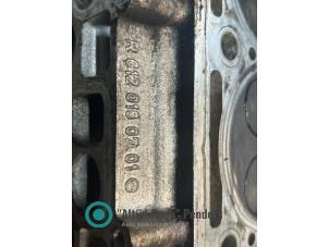 Gebruikte Cilinderkop Mercedes Sprinter 4t (904) 416 CDI 20V Prijs op aanvraag aangeboden door "Altijd Raak" Penders