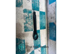 Gebruikte Sleepoog voor Toyota Yaris IV (P21/PA1/PH1) 1.6 GR Prijs op aanvraag aangeboden door "Altijd Raak" Penders