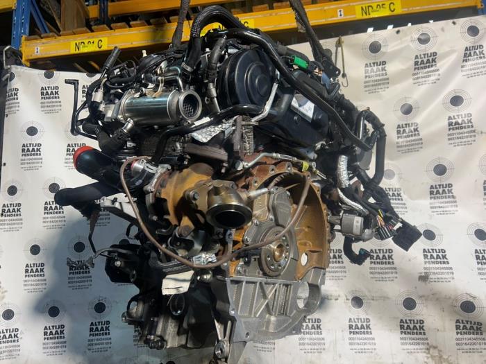 Motor van een Jaguar F-Pace 3.0 D 24V AWD 2019