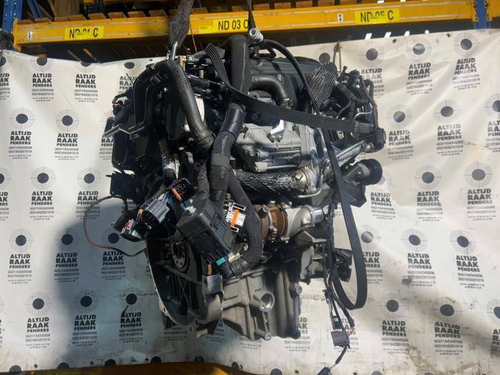 Motor van een Jaguar F-Pace 3.0 D 24V AWD 2019