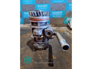 Gebruikte Pomp Servo Volkswagen Transporter/Caravelle T4 2.5 TDI Prijs op aanvraag aangeboden door "Altijd Raak" Penders