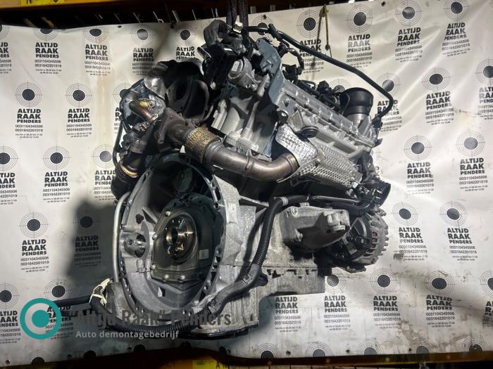 Motor van een Mercedes-Benz CLS (C218) 350 CDI BlueTEC 3.0 V6 24V 2017