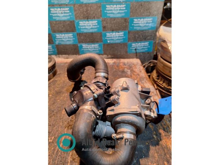 Waterpomp BMW 3 serie (E90), 2005 / 2011 325i 24V, Sedan, 4Dr, Benzine, 2.497cc, 160kW (218pk), RWD, N52B25A, 2004-12 / 2011-12, PH11; PH12; VB11; VB12; VB13; VB15; VB17; VH31; VH32; VH35 (Gebruikt)