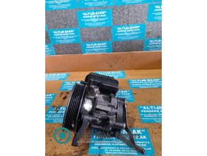 Gebruikte Pomp Servo Mercedes Sprinter 3,5t (906.63) 313 CDI 16V Prijs op aanvraag aangeboden door "Altijd Raak" Penders