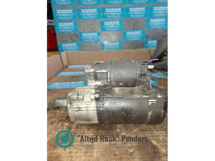 Startmotor van een Mercedes-Benz E (W211) 4.0 E-400 CDI 32V 2006