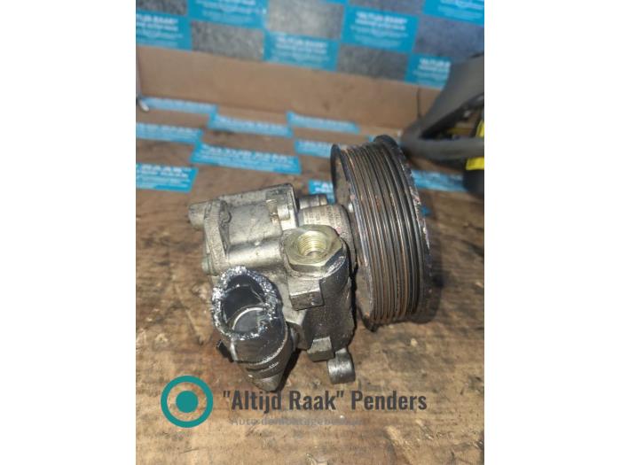 Gebruikte Pomp Servo Mercedes E (W211) 4.0 E-400 CDI 32V Prijs op aanvraag aangeboden door "Altijd Raak" Penders