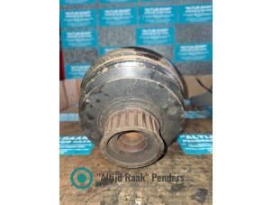 Gebruikte Krukas Poelie Volkswagen LT I 28 2.4 TD Prijs op aanvraag aangeboden door "Altijd Raak" Penders