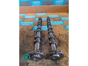 Gebruikte Nokkenas Ford Transit 2.4 TDdi 16V 330L Prijs op aanvraag aangeboden door "Altijd Raak" Penders