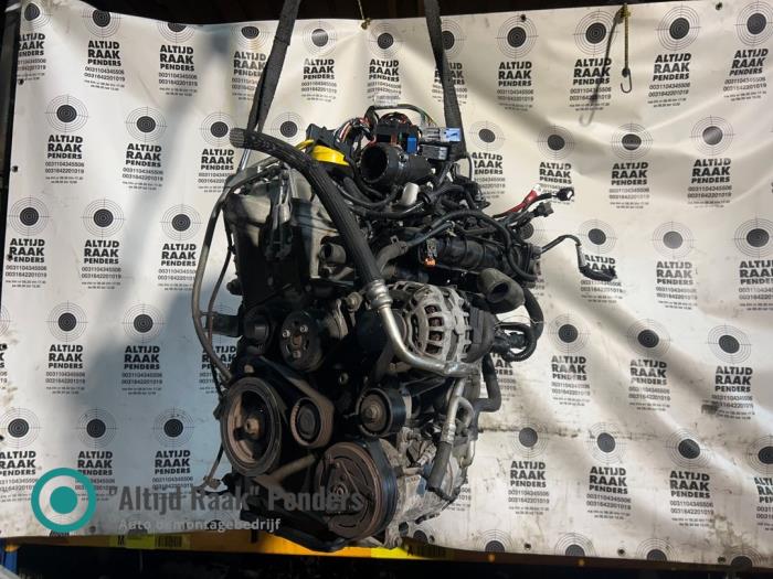 Gebruikte Motor Renault Clio IV (5R) 0.9 Energy TCE 90 12V Prijs op aanvraag aangeboden door "Altijd Raak" Penders