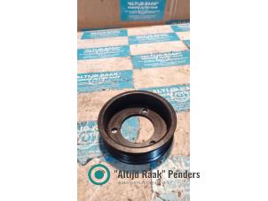 Gebruikte Waterpomp poelie Renault Trafic New (JL) 2.0 dCi 16V 115 Prijs op aanvraag aangeboden door "Altijd Raak" Penders