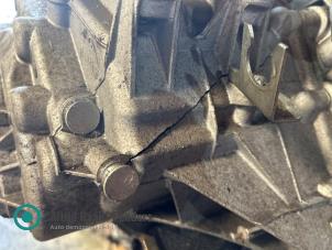 Gebruikte Versnellingsbak BMW Mini One/Cooper (R50) 1.6 16V Cooper Prijs op aanvraag aangeboden door "Altijd Raak" Penders