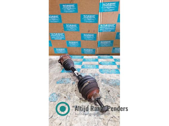 Aandrijfas links-voor van een Audi S5 Sportback (8TA)  2011