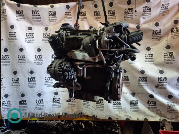 Motor van een Volkswagen Golf VI (5K1) 1.4 TSI 122 16V 2011