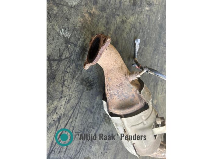 Katalysator van een Toyota Land Cruiser V8 (J20) 4.5 D-4D 32V 2015