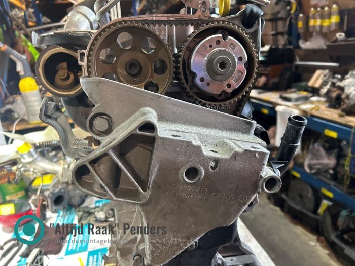 Hogedrukpomp van een Volkswagen Golf VII (AUA) 1.4 TSI 16V 2016