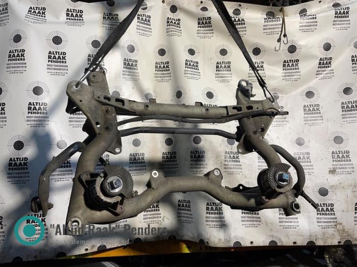 Subframe van een Mercedes-AMG CLS AMG (C218) 5.5 63 AMG V8 32V Performance package 2012