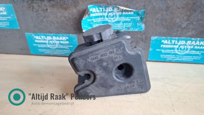 Gebruikte Servo Oliereservoir Mercedes S (W221) 5.5 S-550 32V 4-Matic Prijs op aanvraag aangeboden door "Altijd Raak" Penders
