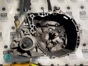 Gebruikte Versnellingsbak Dacia Sandero I (BS) 1.6 MPI 85 Prijs op aanvraag aangeboden door "Altijd Raak" Penders