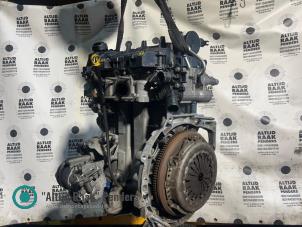 Gebruikte Drijfstang Peugeot 208 I (CA/CC/CK/CL) 1.2 Vti 12V PureTech 82 Prijs op aanvraag aangeboden door "Altijd Raak" Penders