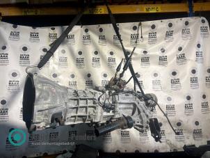 Gebruikte Versnellingsbak Mitsubishi L-200 (KA/KB) 2.5 DI-D 4x4 Prijs op aanvraag aangeboden door "Altijd Raak" Penders