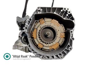 Gebruikte Automaatbak Renault Clio IV (5R) 1.2 TCE 16V GT EDC Prijs op aanvraag aangeboden door "Altijd Raak" Penders