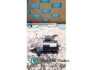 Startmotor van een BMW 3 serie (E46/4) 323i 24V 1999