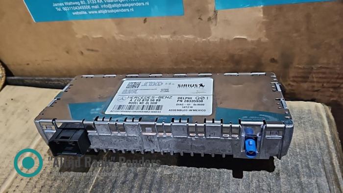 Gebruikte Radio module Mercedes ML III (166) 3.5 ML-350 BlueEFFICIENCY 24V 4-Matic Prijs op aanvraag aangeboden door "Altijd Raak" Penders