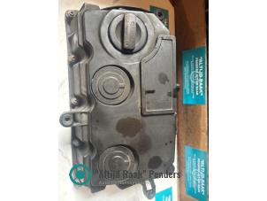 Gebruikte Kleppendeksel Volkswagen Caddy Combi III (2KB,2KJ) 1.9 TDI Prijs op aanvraag aangeboden door "Altijd Raak" Penders