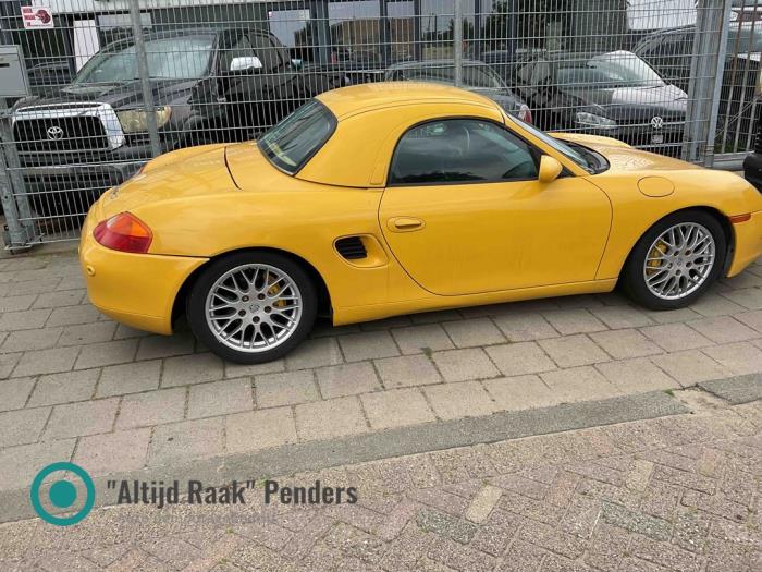 Gebruikte Katalysator Porsche Boxster (986) 2.7 24V Prijs op aanvraag aangeboden door "Altijd Raak" Penders