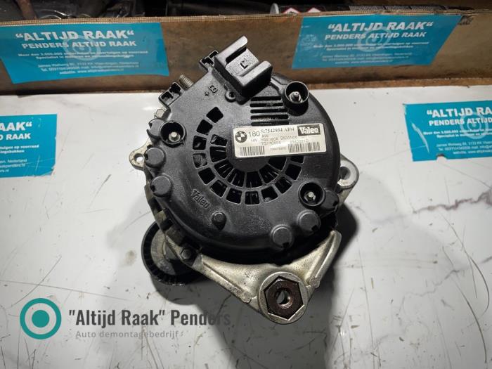 Gebruikte Alternator BMW 7 serie (E65/E66/E67) 750i 4.8 32V Prijs op aanvraag aangeboden door "Altijd Raak" Penders