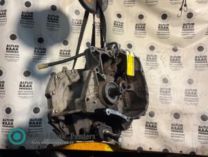 Gebruikte Versnellingsbak Renault Twingo II (CN) 1.2 16V Prijs op aanvraag aangeboden door "Altijd Raak" Penders