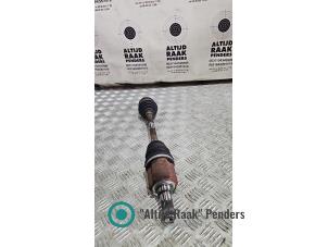 Gebruikte Aandrijfas links-voor Hyundai i10 (F5) 1.1i 12V Prijs op aanvraag aangeboden door "Altijd Raak" Penders