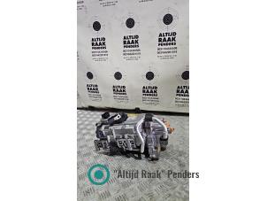 Gebruikte Inverter Mercedes S (222.0/222.1) 3.5 S-400 Hybrid, S-400 h 24V Prijs op aanvraag aangeboden door "Altijd Raak" Penders