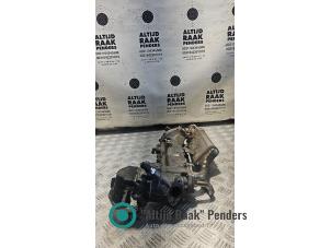 Gebruikte Inlaatspruitstuk Mercedes G (463) G 350 BlueTEC V6 24V Prijs op aanvraag aangeboden door "Altijd Raak" Penders