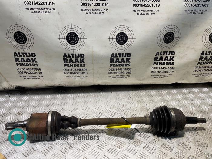 Gebruikte Steekas links-voor Renault Grand Scénic III (JZ) 2.0 16V CVT Prijs op aanvraag aangeboden door "Altijd Raak" Penders