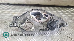 Gebruikte Distributiedeksel Mercedes C (W204) 1.8 C-200 CGI 16V Prijs op aanvraag aangeboden door "Altijd Raak" Penders