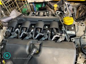 Gebruikte Motor Renault Trafic New (FL) 2.5 dCi 16V 135 Prijs op aanvraag aangeboden door "Altijd Raak" Penders